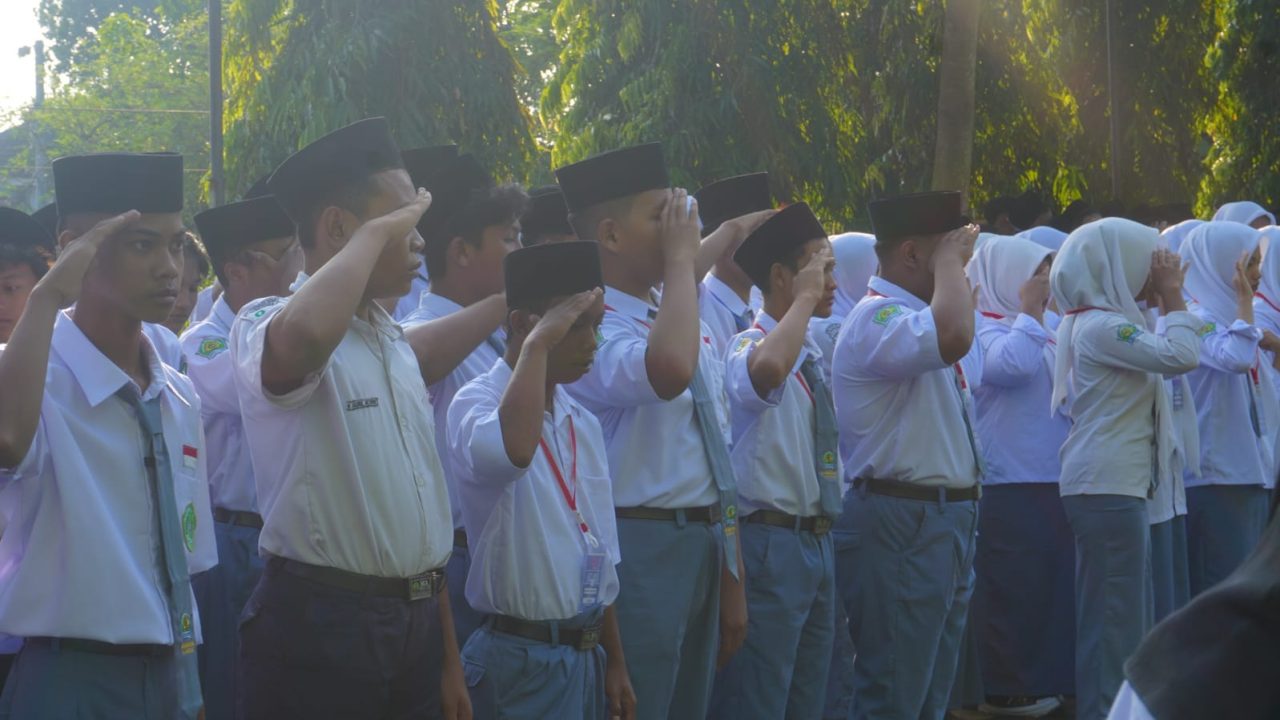 Sambut Tahun Ajaran Baru, MA Manbaul Ulum Kukuhkan Semangat Siswa Lewat Upacara Pembukaan dan MATSAMA-MAKESTA